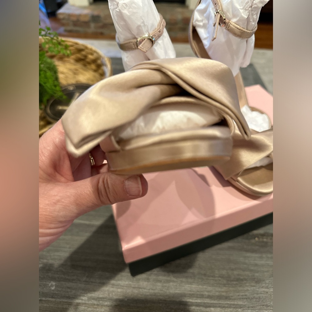 Brand New Kate Spade Blush Satin Heels with Bow - Picture 8 of 13